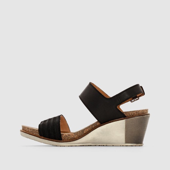 Made in Portugal Genuine Leather Wedge Sandal - Picture 4 of 6